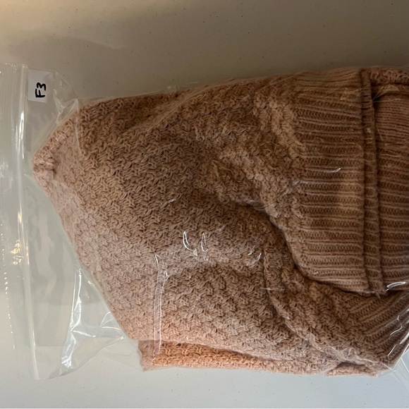 b.young Loose Knit Mara Long Sleeve Top sweater with side button detail large - Picture 10 of 10